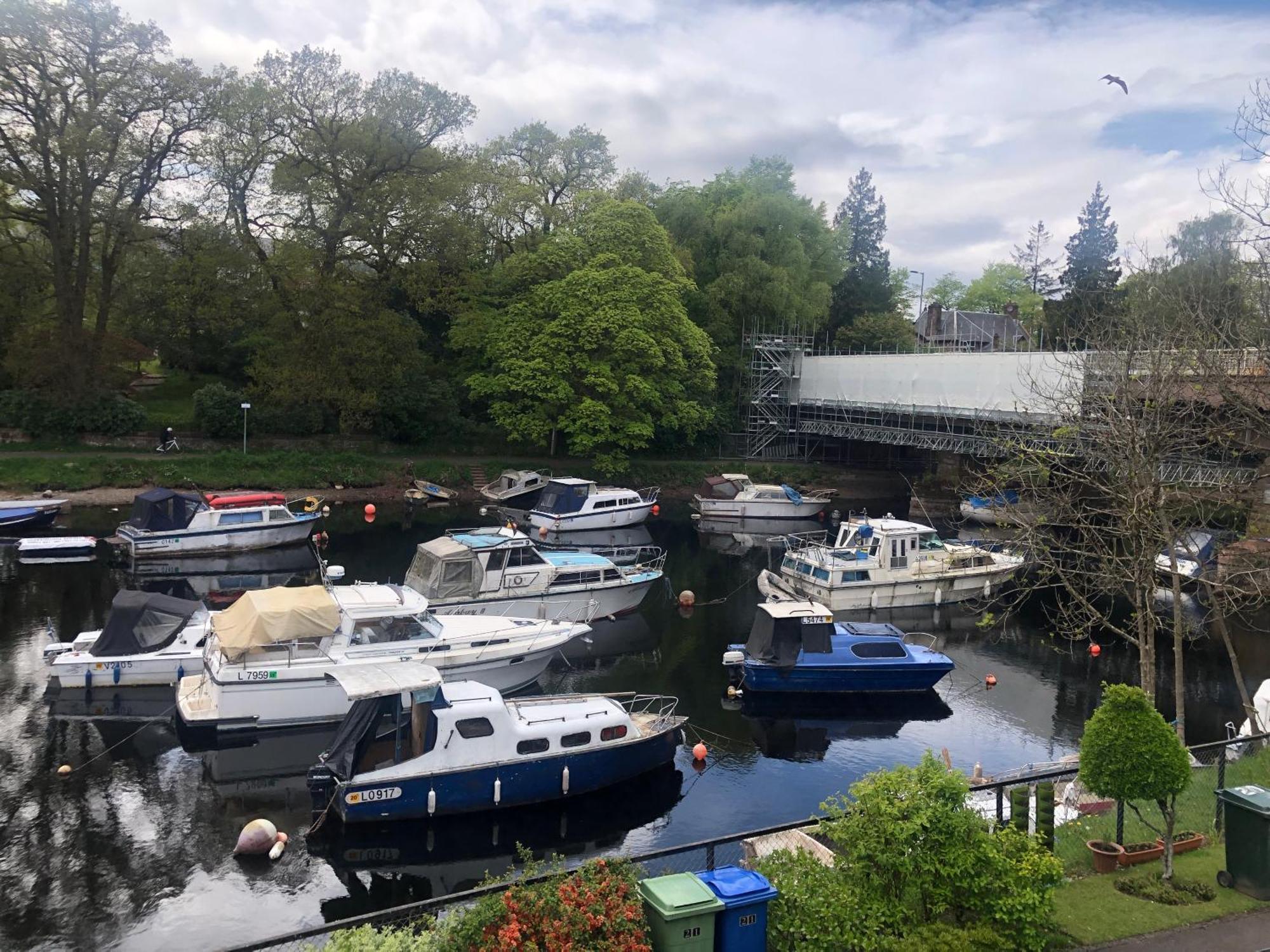 Loch Lomond Riverside Apartments A Balloch Exterior foto